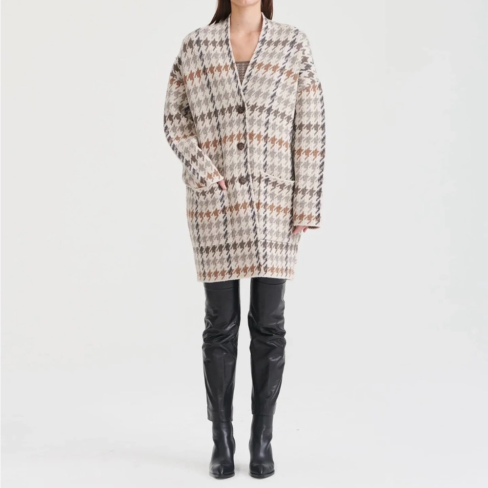 NAADAM Houndstooth Coat in Cream and Brown